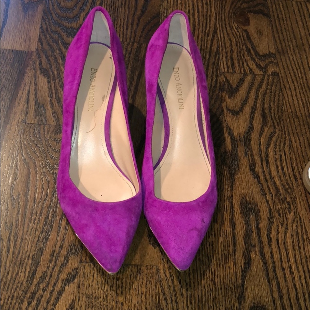 Fuchsia suede heels